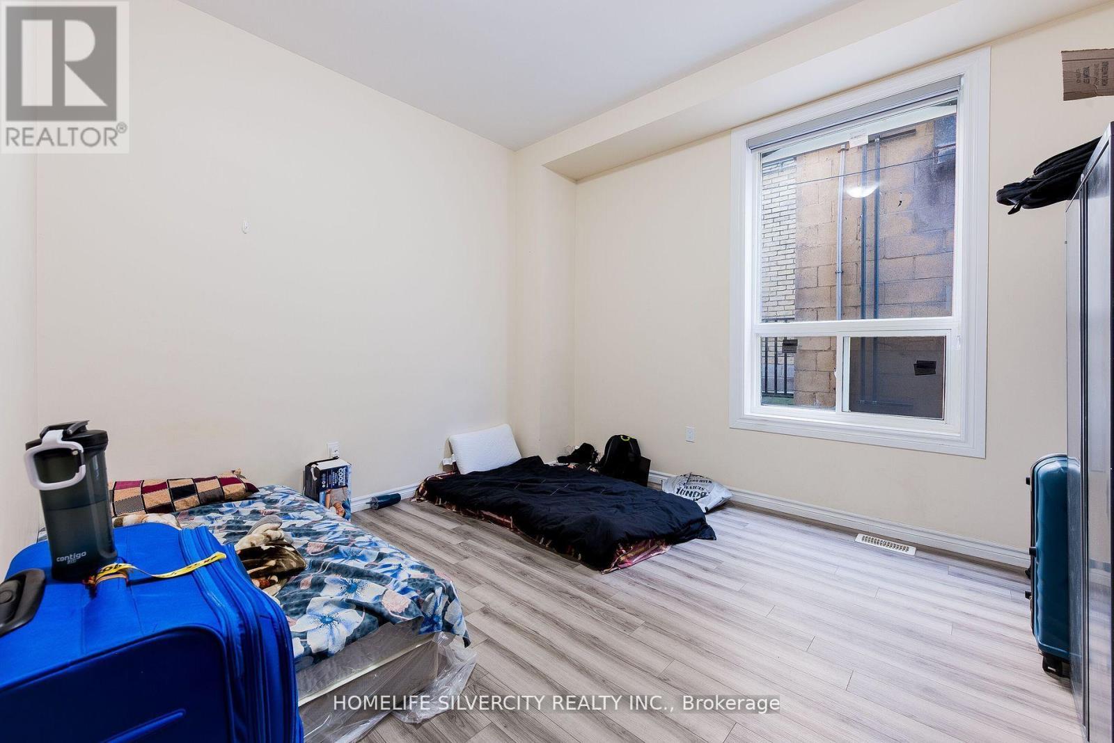 544 Dundas Street E, London East, ON - Indoor Photo Showing Bedroom