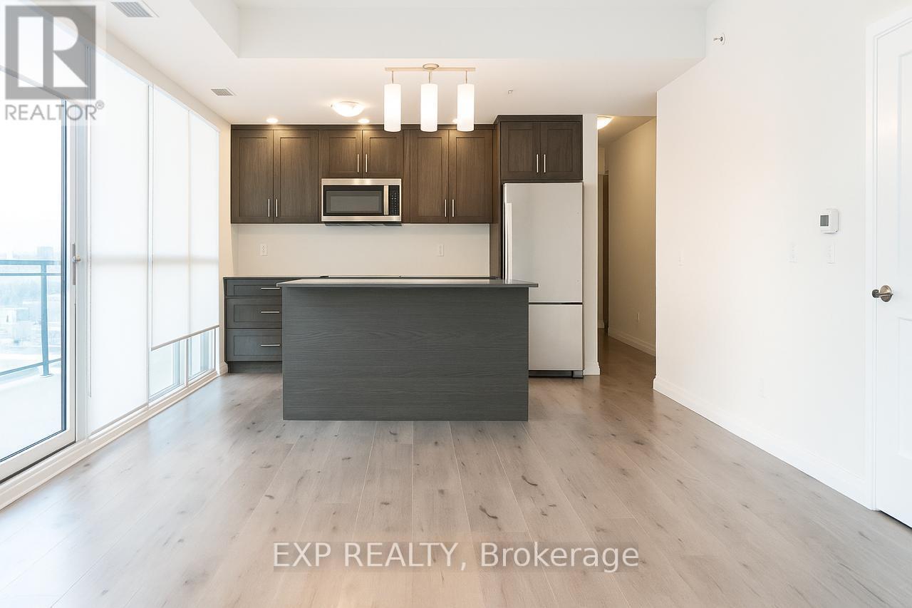 1108B - 60 Charles Street W, Kitchener, ON - Indoor Photo Showing Kitchen