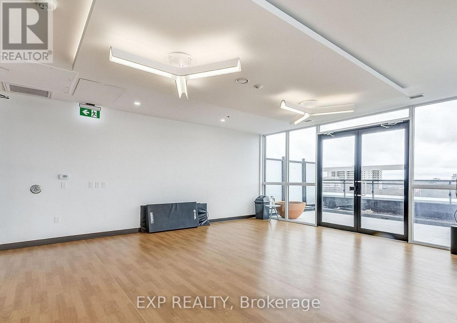 1108B - 60 Charles Street W, Kitchener, ON - Indoor Photo Showing Other Room