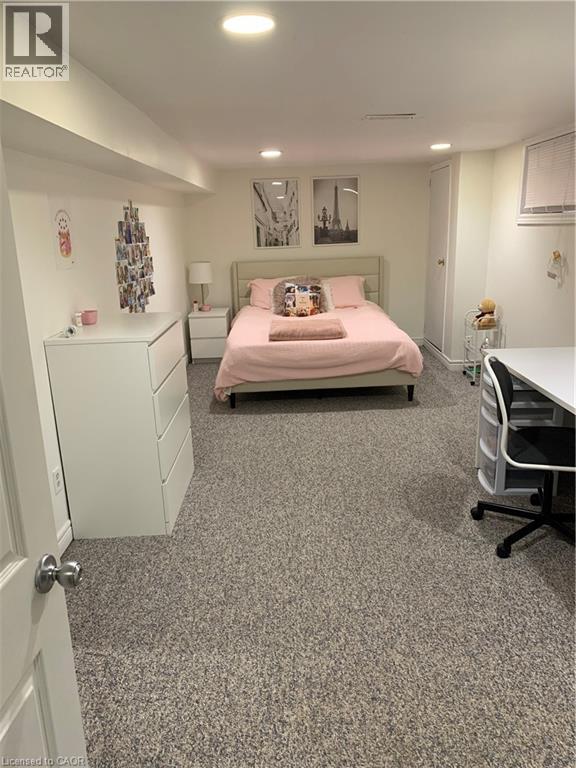 4 Mcdonald Avenue, London, ON - Indoor Photo Showing Bedroom