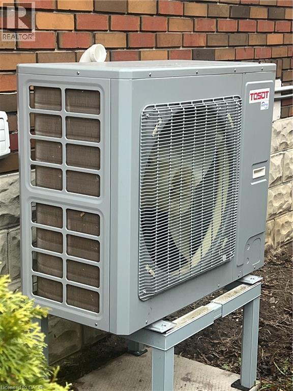 4 Mcdonald Avenue, London, ON - Indoor