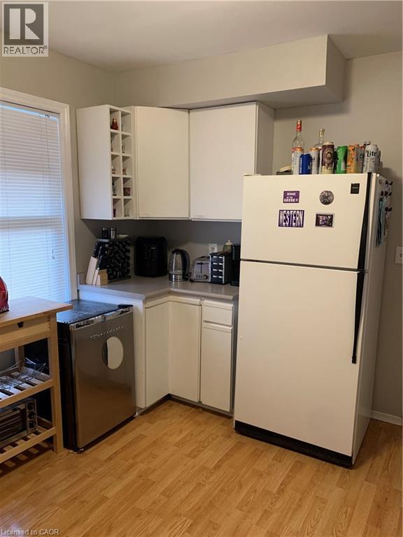 4 Mcdonald Avenue, London, ON - Indoor