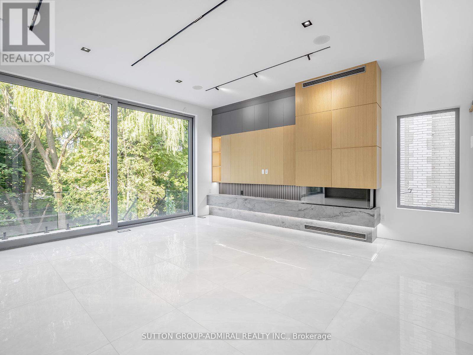 157 Old Forest Hill Road, Toronto, ON - Photo Showing Other Room