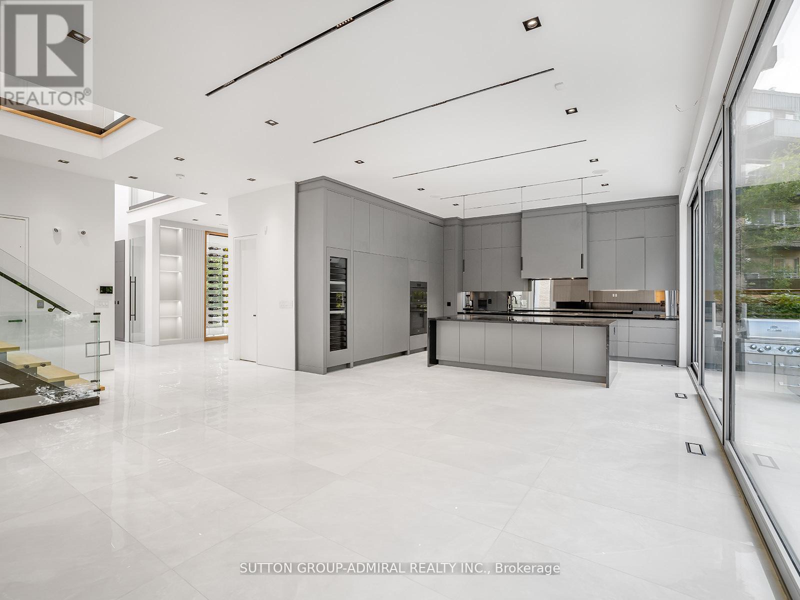 157 Old Forest Hill Road, Toronto, ON - Indoor Photo Showing Other Room