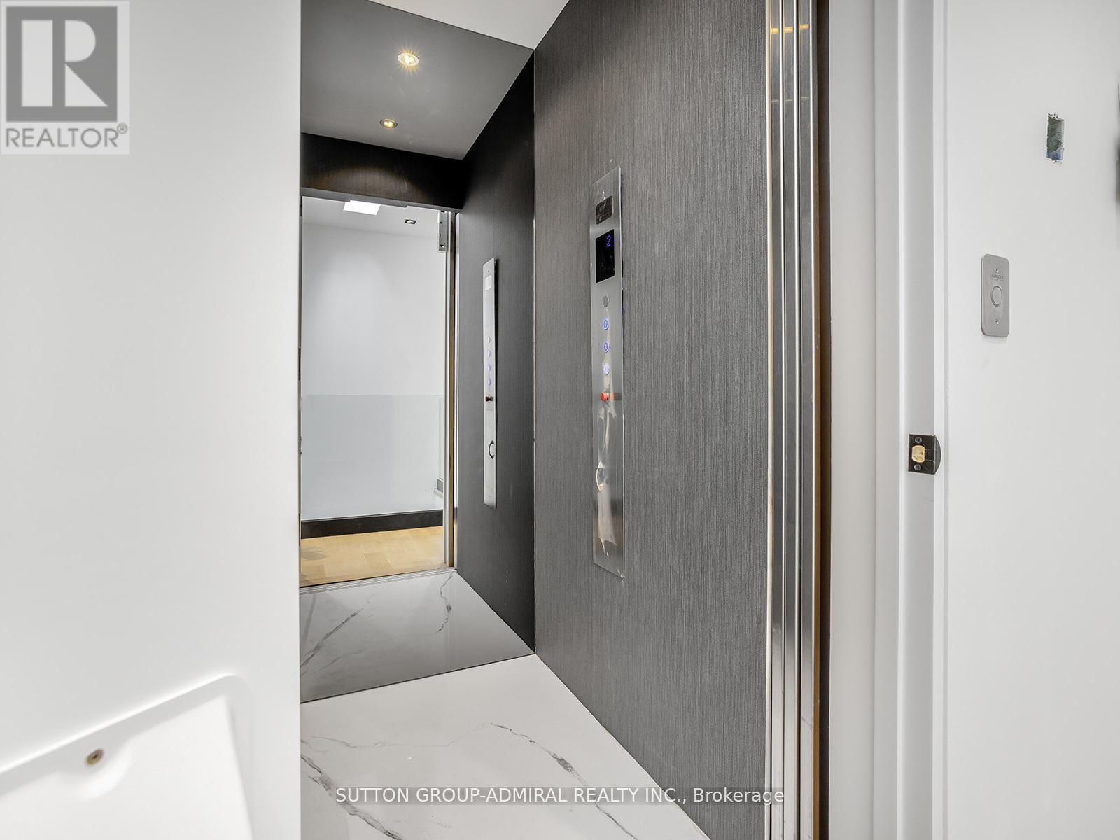 157 Old Forest Hill Road, Toronto, ON - Photo Showing Other Room