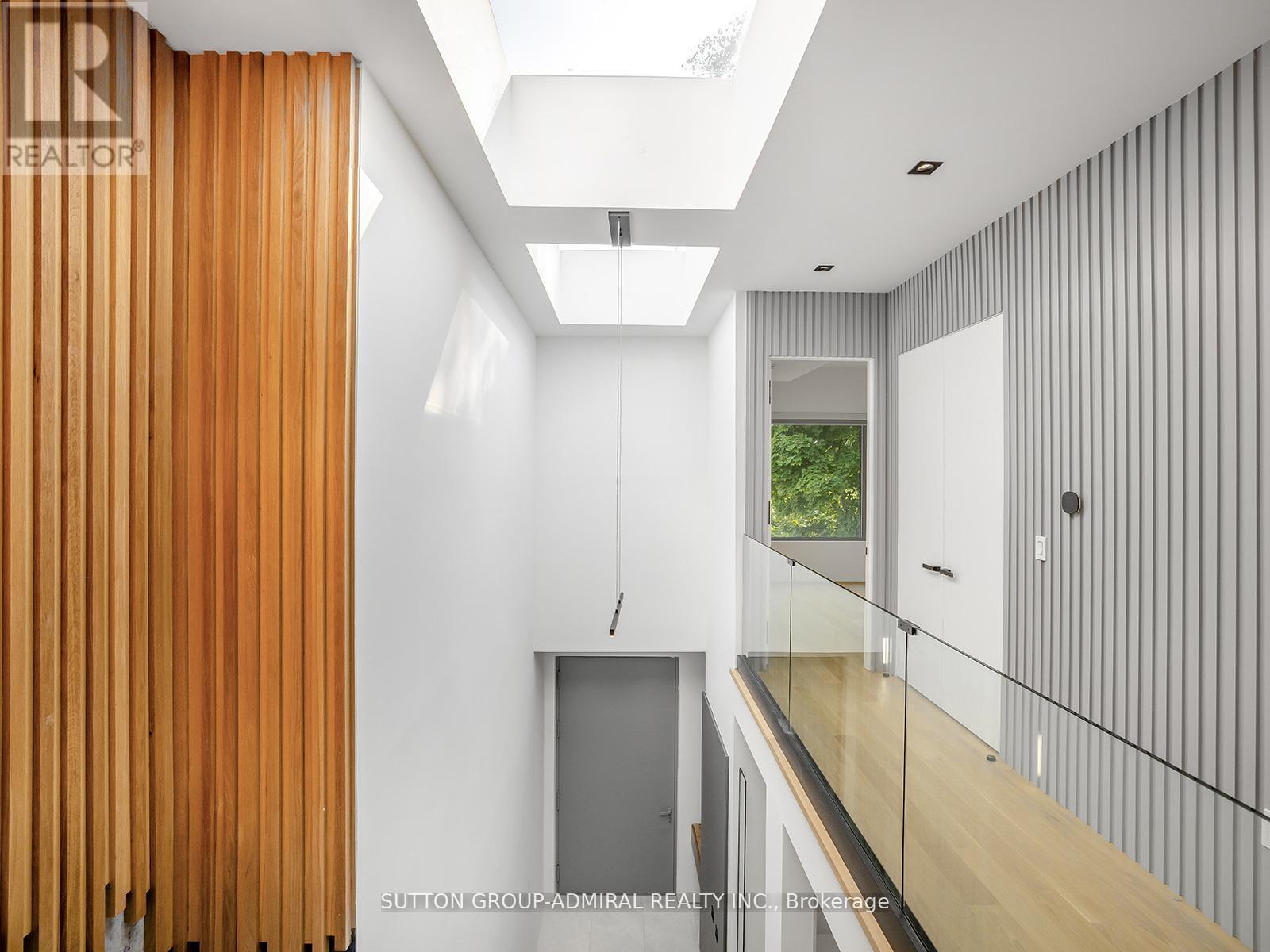 157 Old Forest Hill Road, Toronto, ON - Indoor Photo Showing Other Room