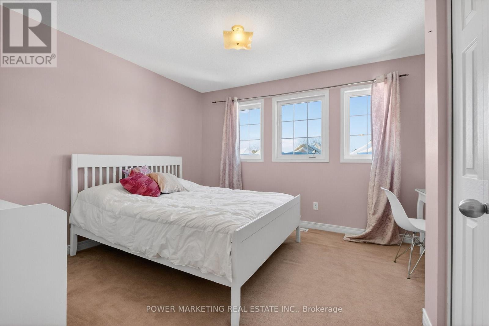 119 Finn Court, Ottawa, ON - Indoor Photo Showing Bedroom