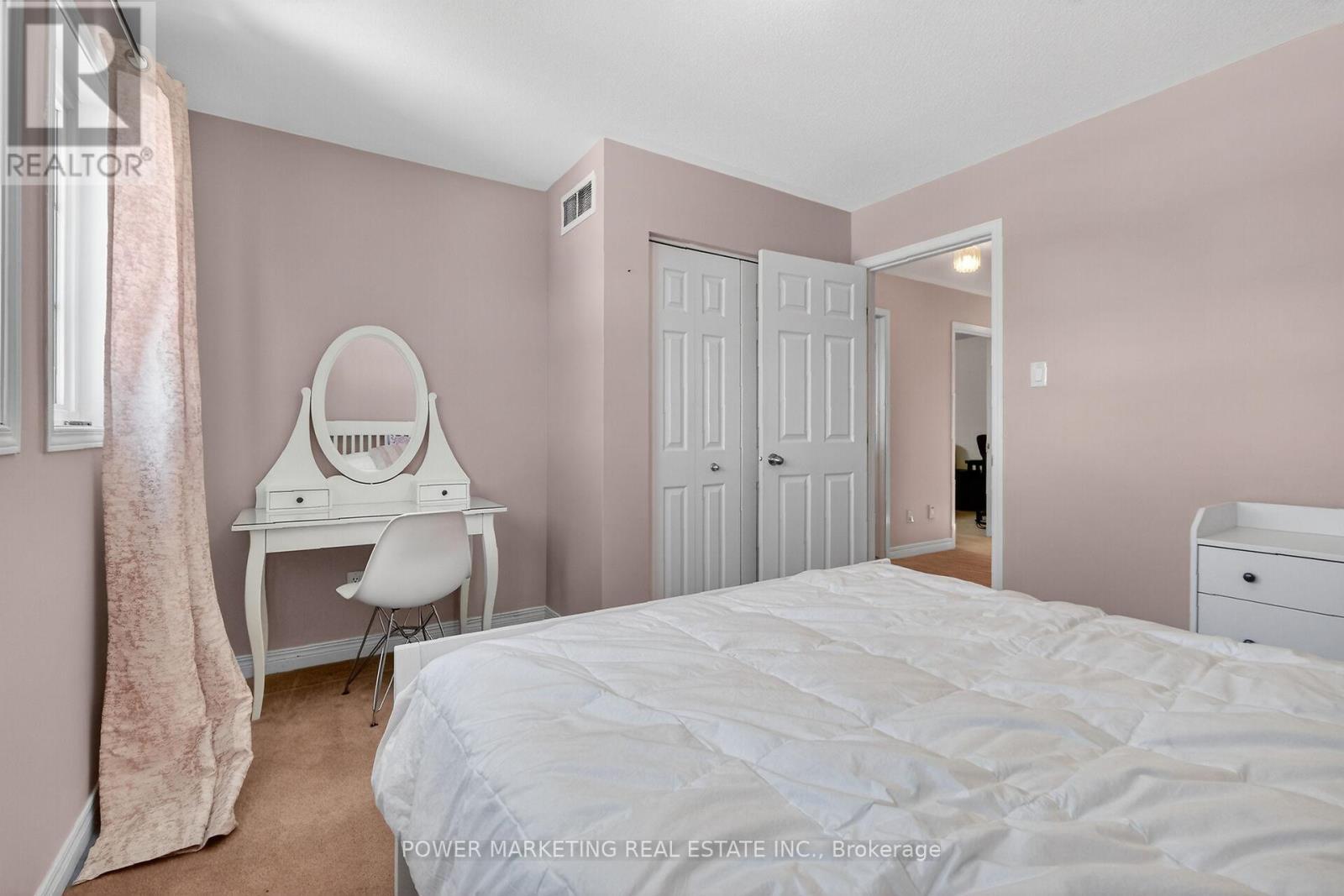 119 Finn Court, Ottawa, ON - Indoor Photo Showing Bedroom