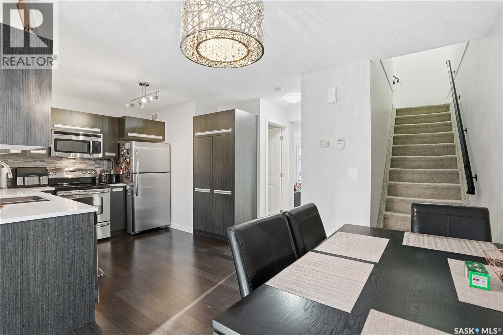 175 135 Ashworth Crescent, Saskatoon, SK - Indoor