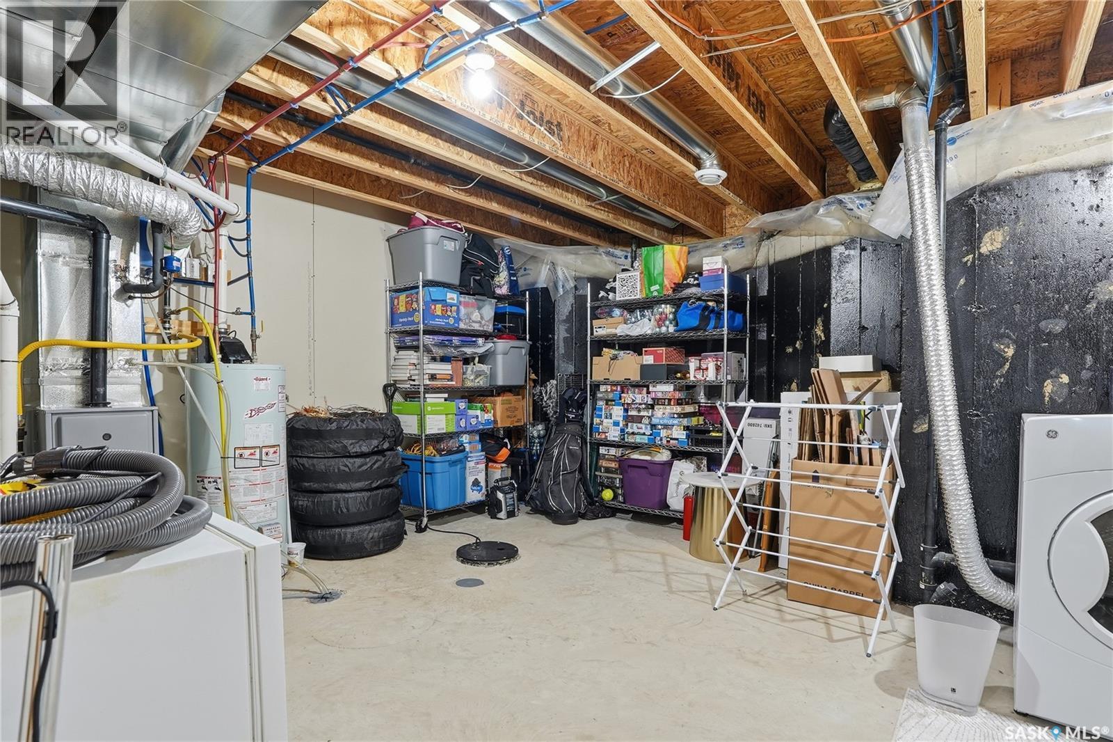 175 135 Ashworth Crescent, Saskatoon, SK - Indoor