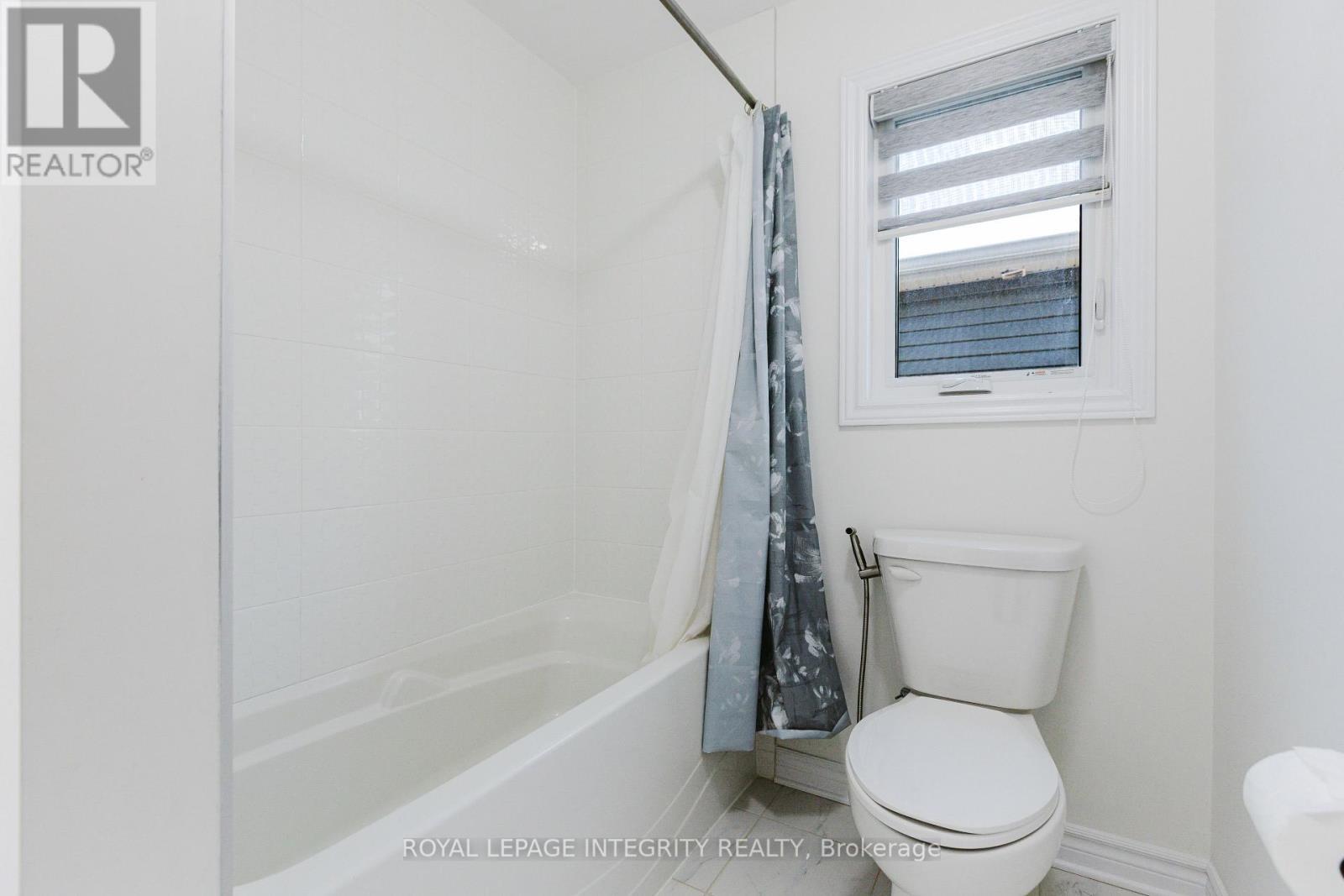 719 Samantha Eastop Avenue, Ottawa, ON - Indoor Photo Showing Bathroom