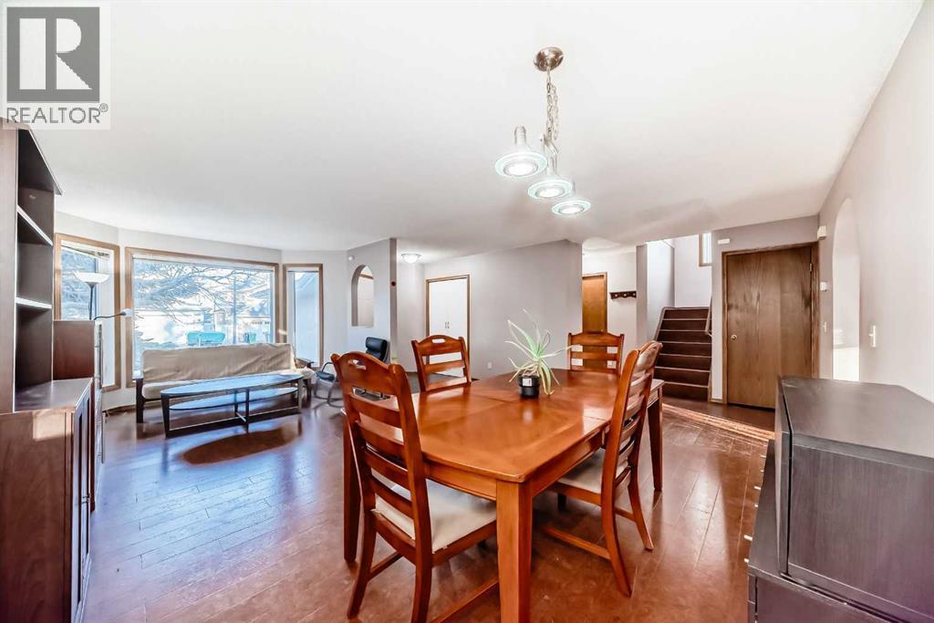 78 Sandringham Way Nw, Calgary, AB - Indoor Photo Showing Dining Room