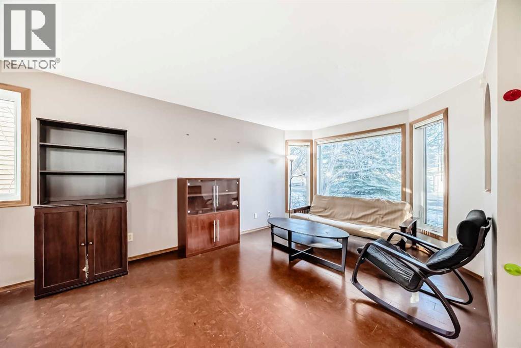 78 Sandringham Way Nw, Calgary, AB - Indoor Photo Showing Other Room