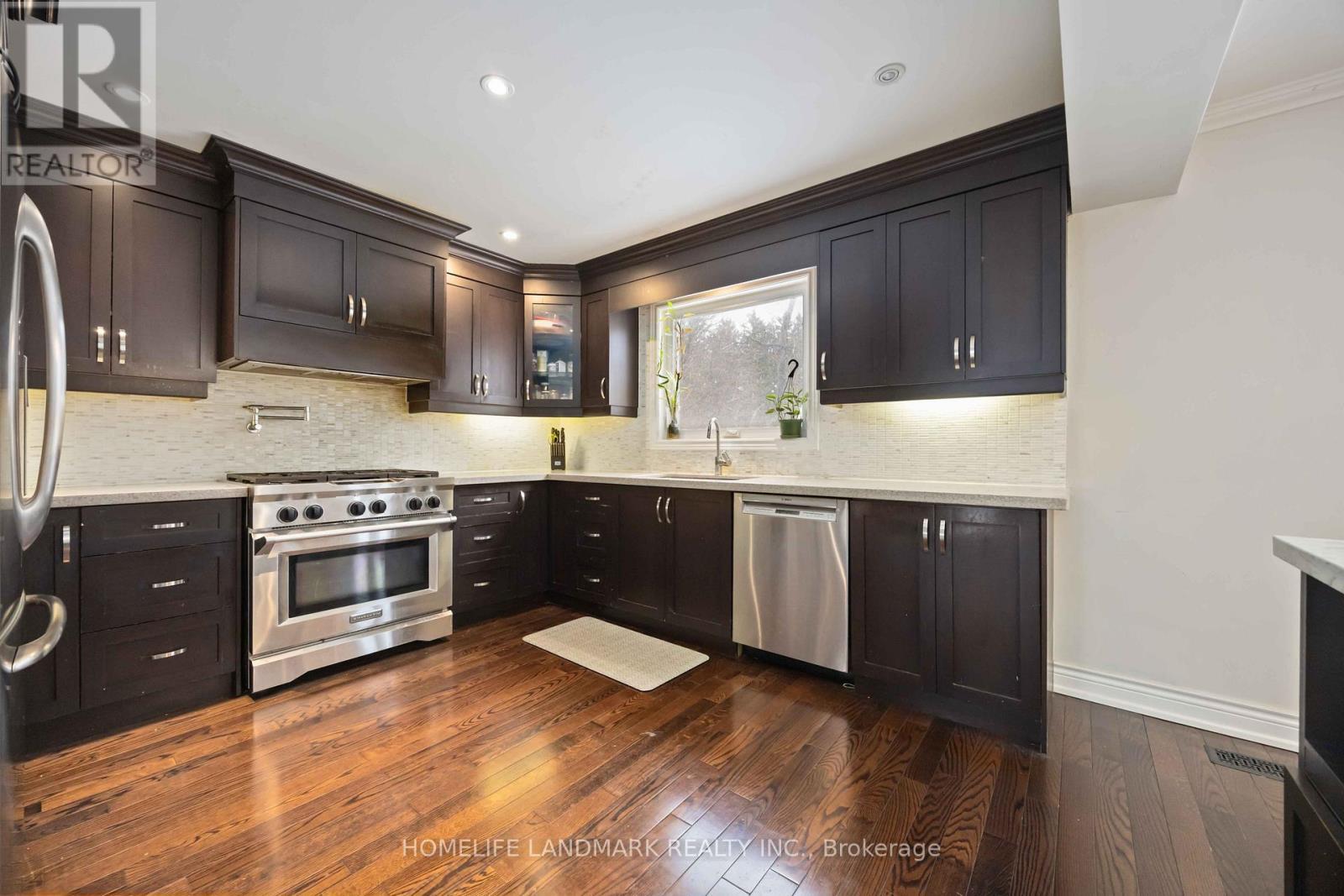 68 Linderwood Drive, Toronto, ON - Indoor Photo Showing Kitchen With Upgraded Kitchen