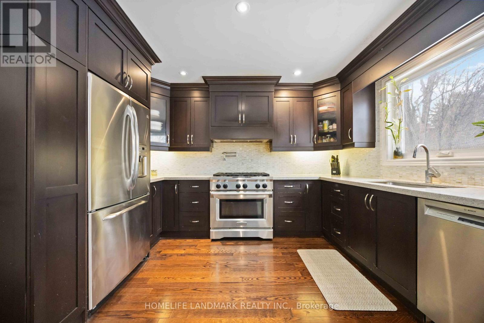 68 Linderwood Drive, Toronto, ON - Indoor Photo Showing Kitchen With Upgraded Kitchen