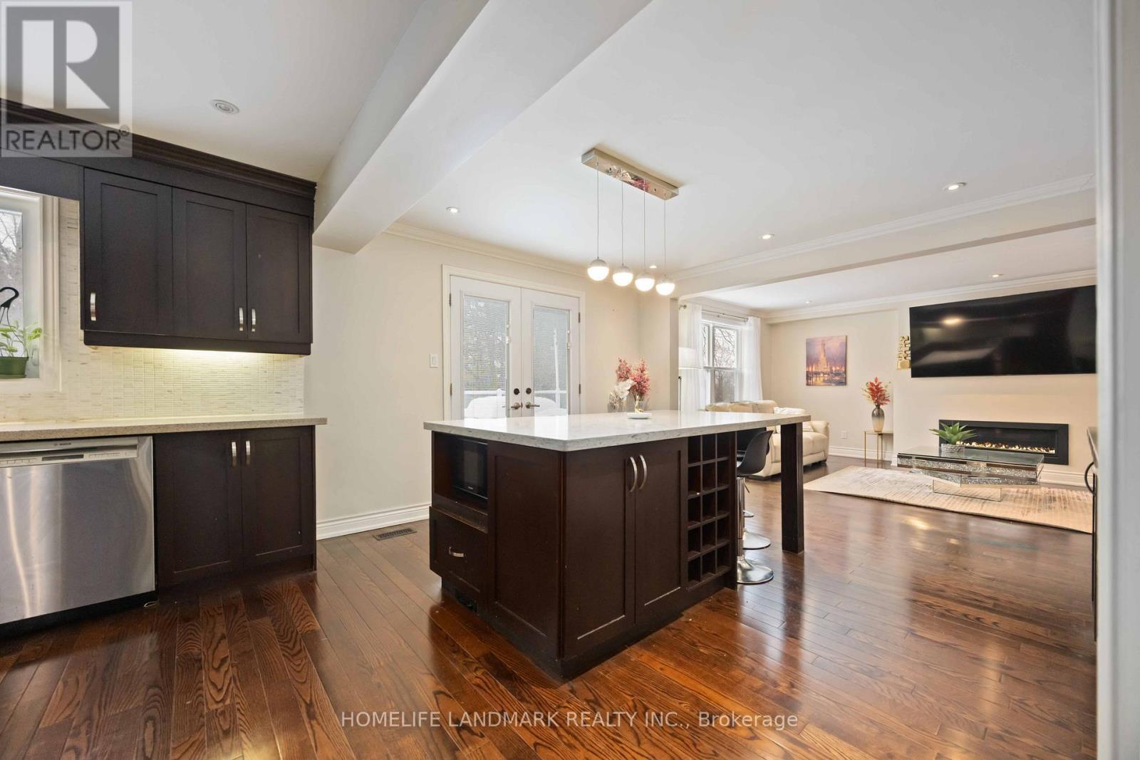 68 Linderwood Drive, Toronto, ON - Indoor Photo Showing Kitchen