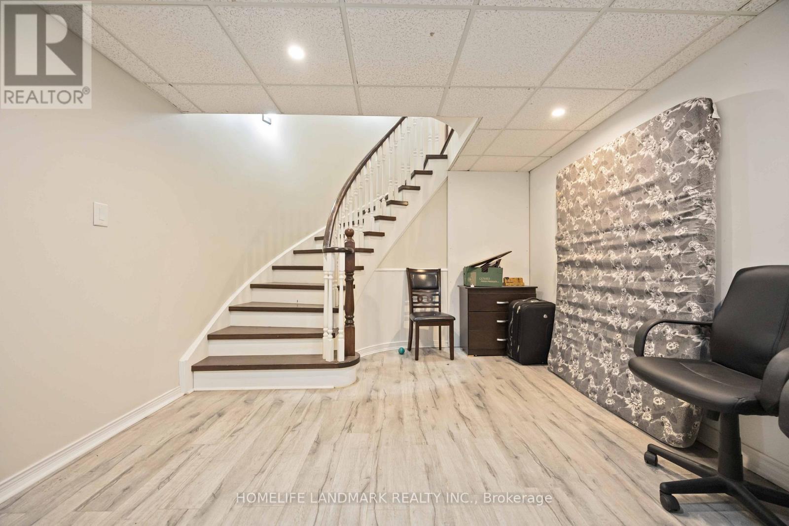 68 Linderwood Drive, Toronto, ON - Indoor Photo Showing Other Room