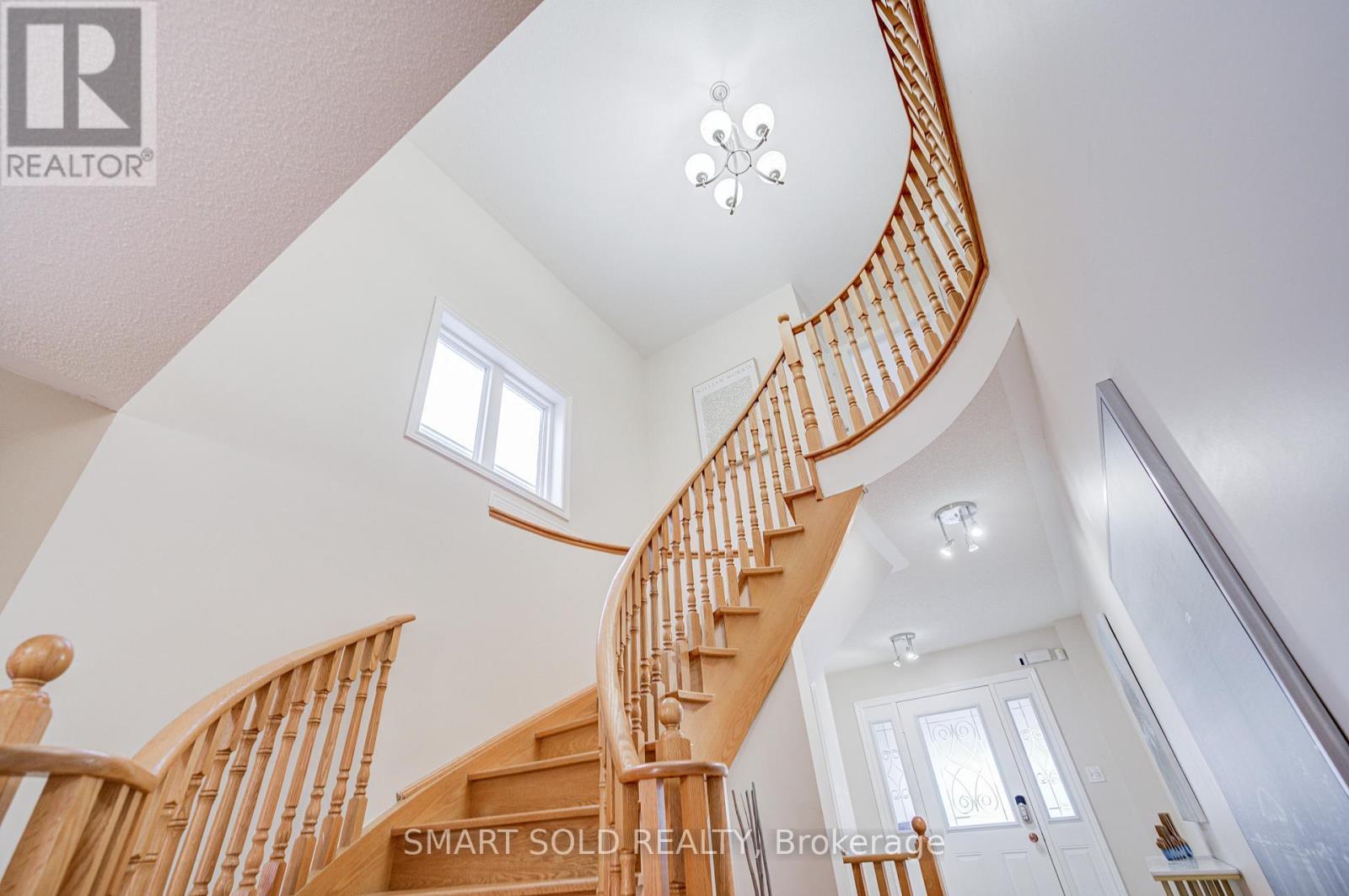 16 Lealinds Road, Vaughan, ON - Indoor Photo Showing Other Room