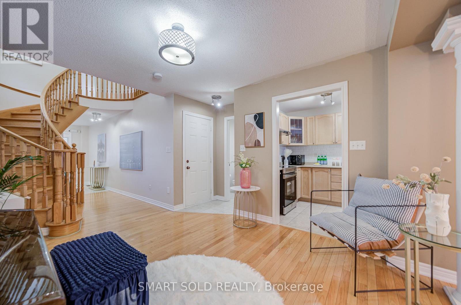 16 Lealinds Road, Vaughan, ON - Indoor Photo Showing Dining Room