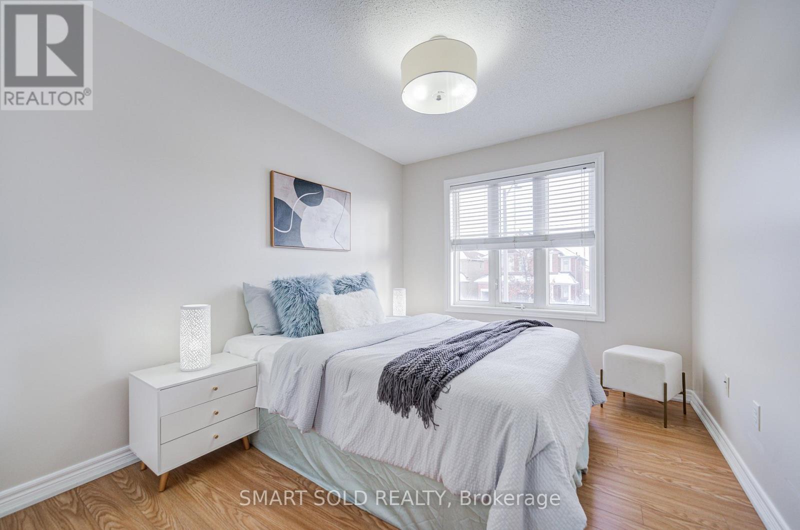 16 Lealinds Road, Vaughan, ON - Indoor Photo Showing Bedroom