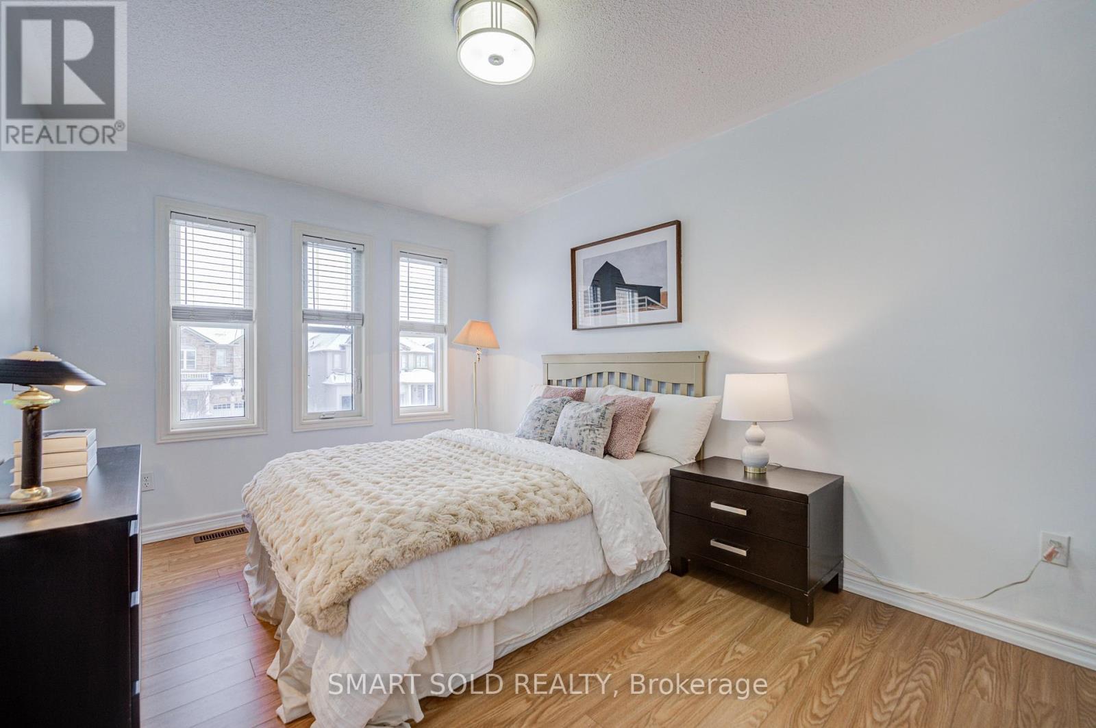 16 Lealinds Road, Vaughan, ON - Indoor Photo Showing Bedroom