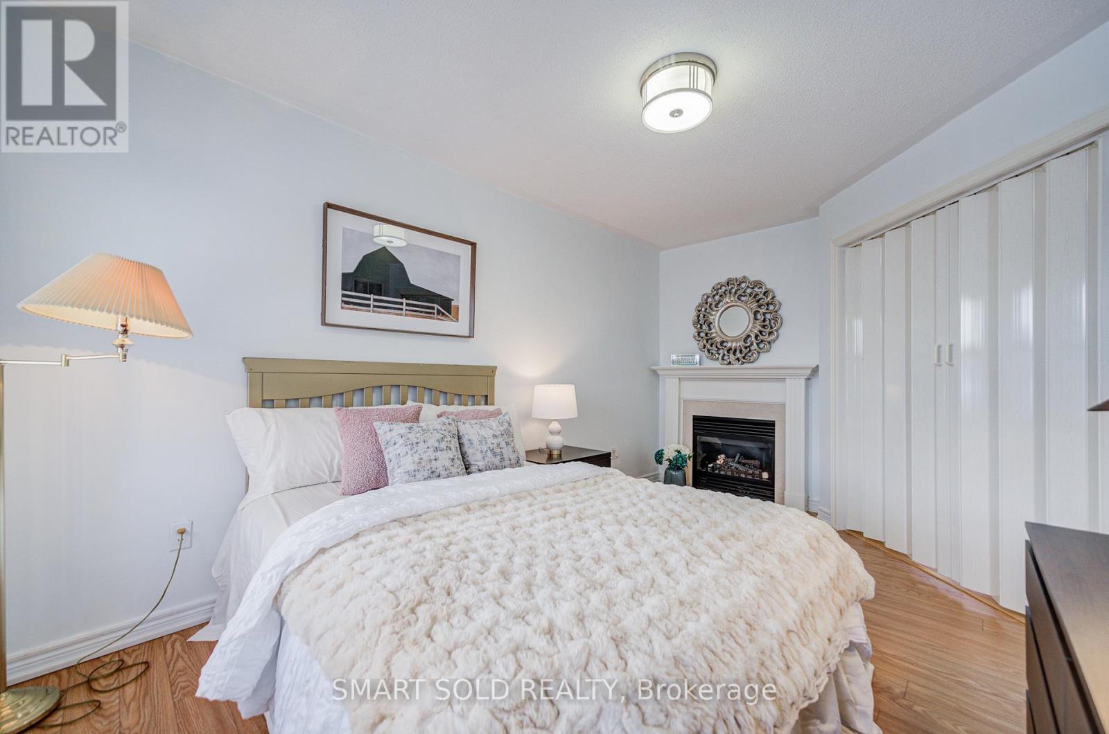 16 Lealinds Road, Vaughan, ON - Indoor Photo Showing Bedroom