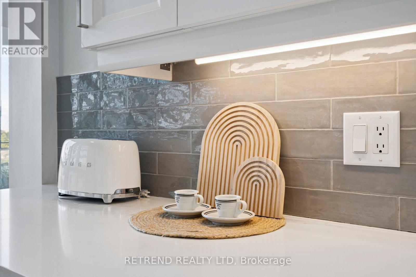 826 - 32 Clarissa Drive, Richmond Hill, ON -