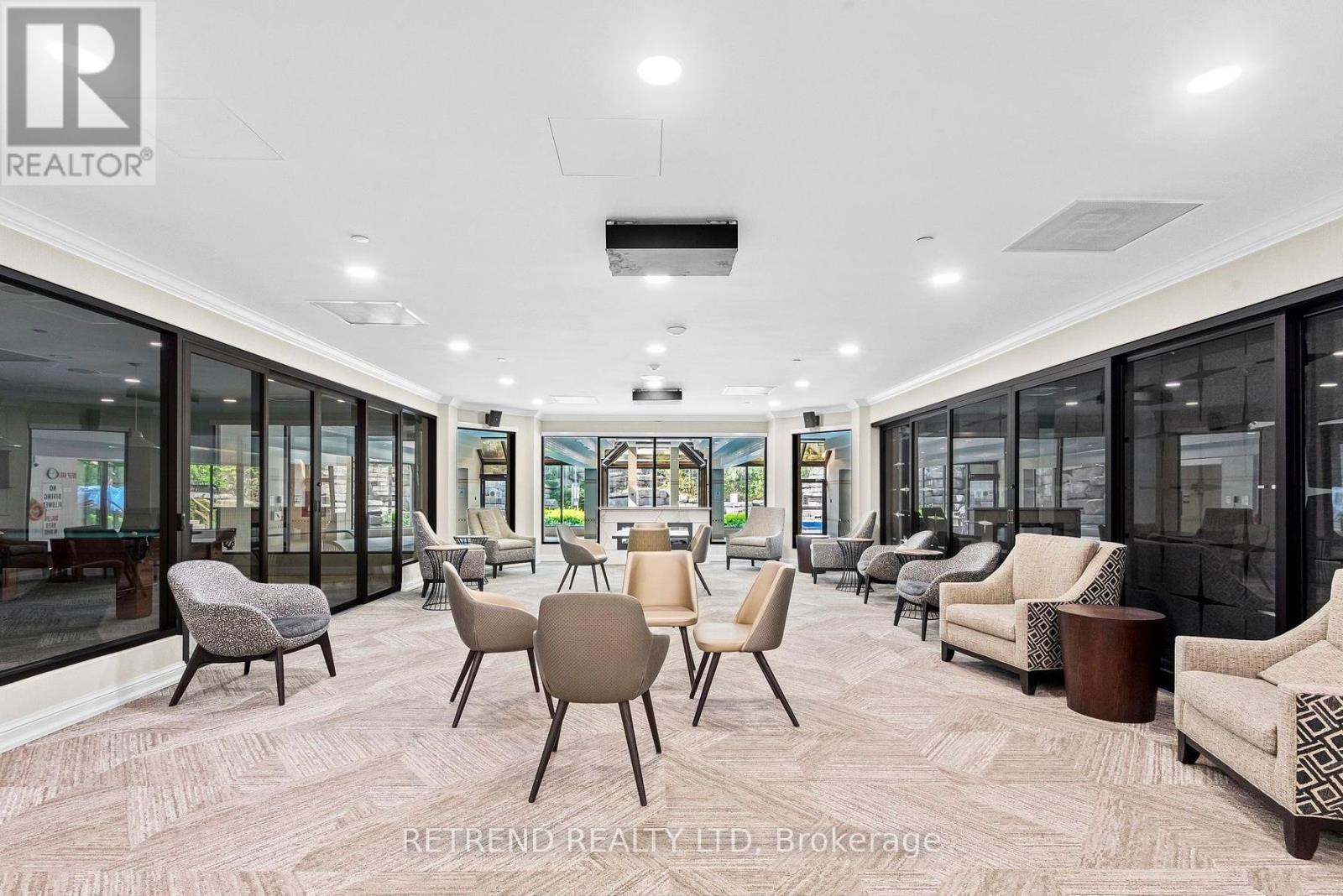 826 - 32 Clarissa Drive, Richmond Hill, ON - Indoor Photo Showing Other Room