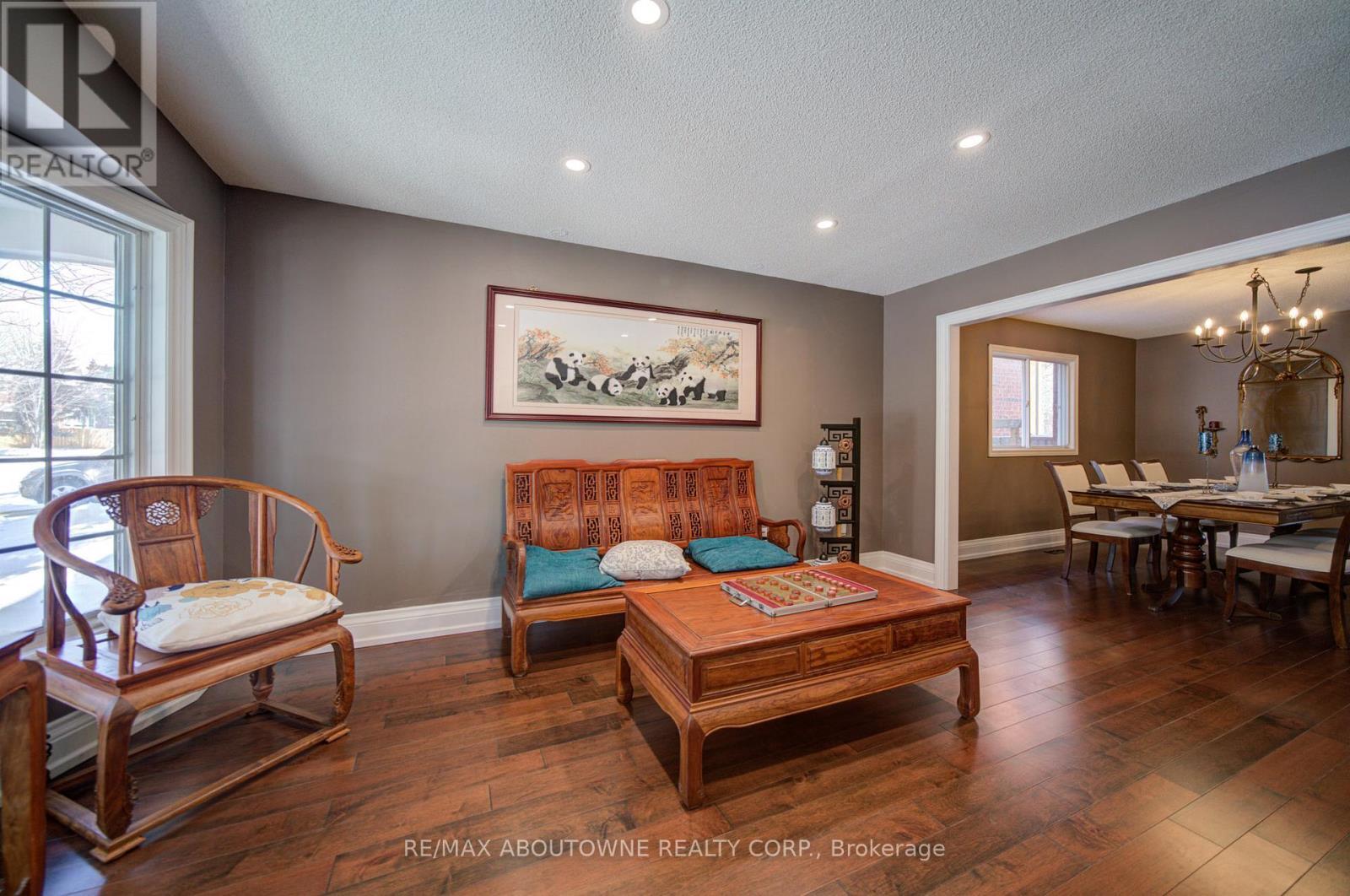 2193 Meadowland Drive, Oakville, ON - Indoor