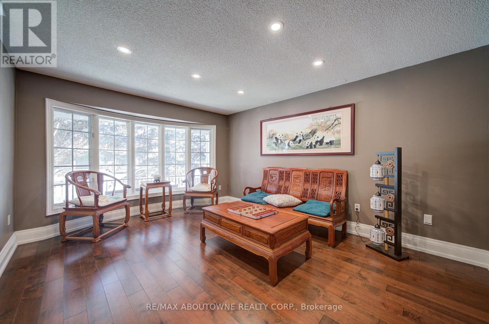 2193 Meadowland Drive, Oakville, ON - Indoor