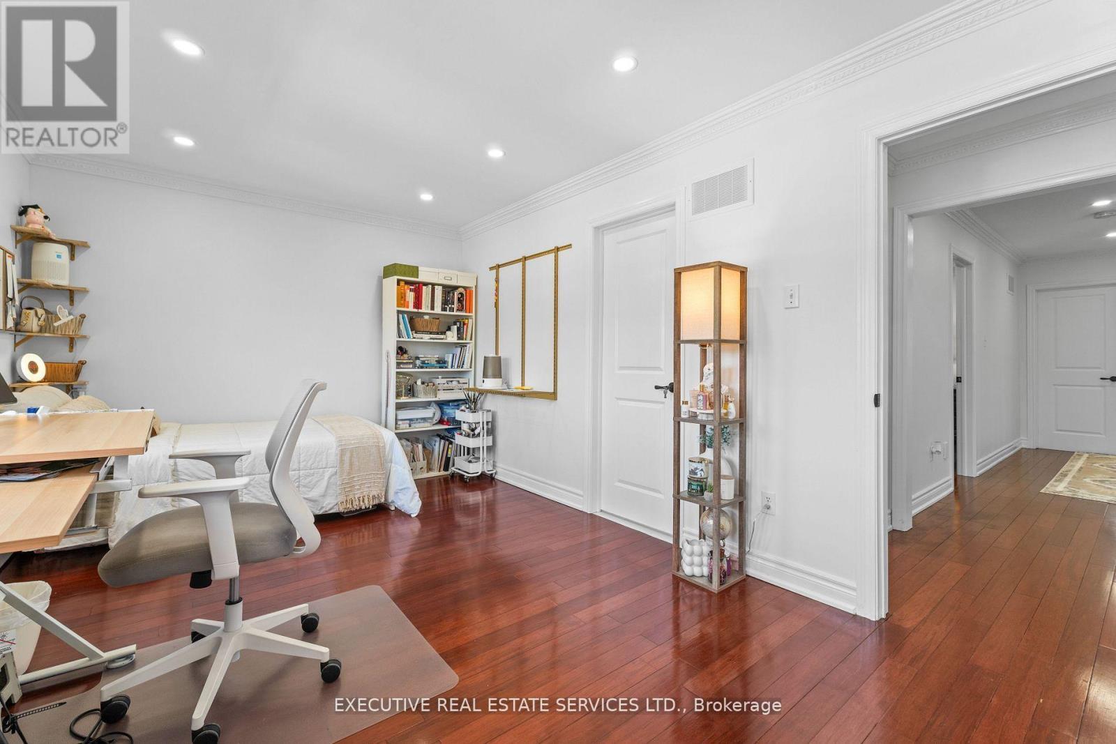 7090 Terragar Boulevard, Mississauga, ON - Indoor Photo Showing Office