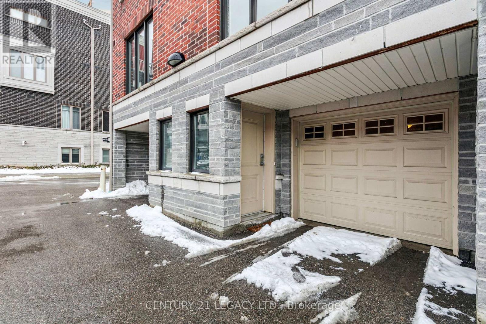 Private Garage (over-sized) - 2 - 80 Eastwood Park Gardens, Toronto, ON - Outdoor