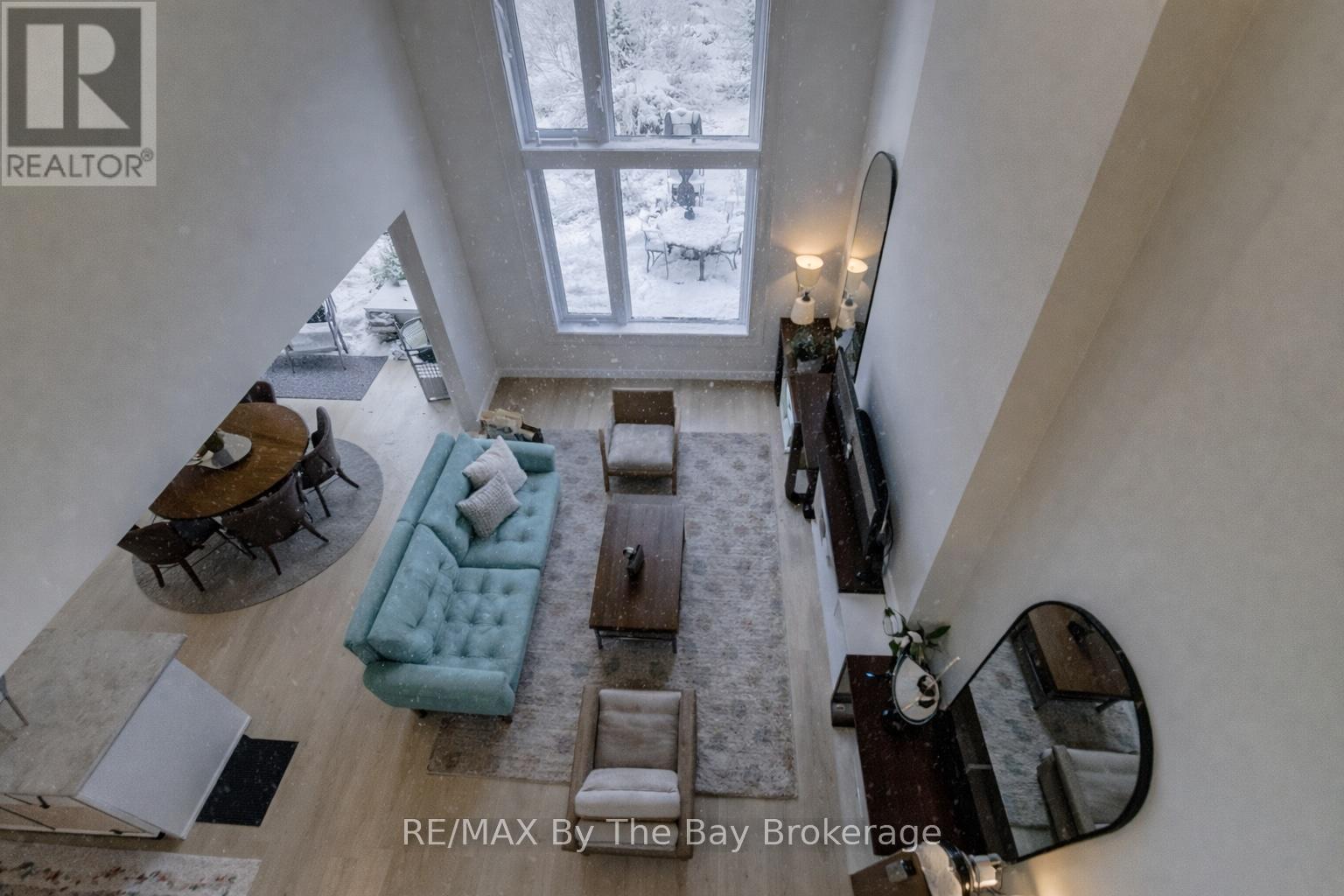 33 Nicort Road, Wasaga Beach, ON - Indoor