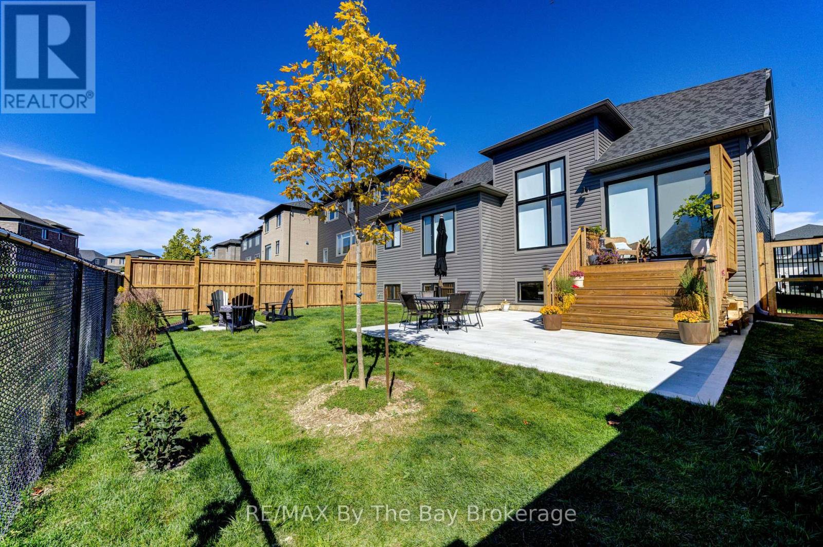 33 Nicort Road, Wasaga Beach, ON - Outdoor