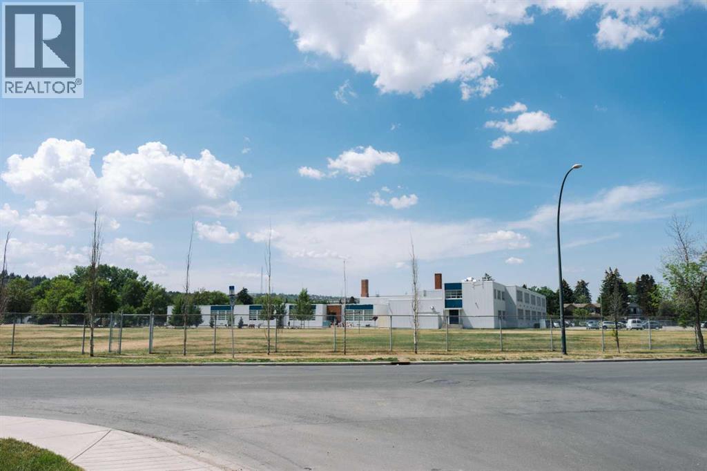 2716 3 Avenue Nw, Calgary, AB - Outdoor With View