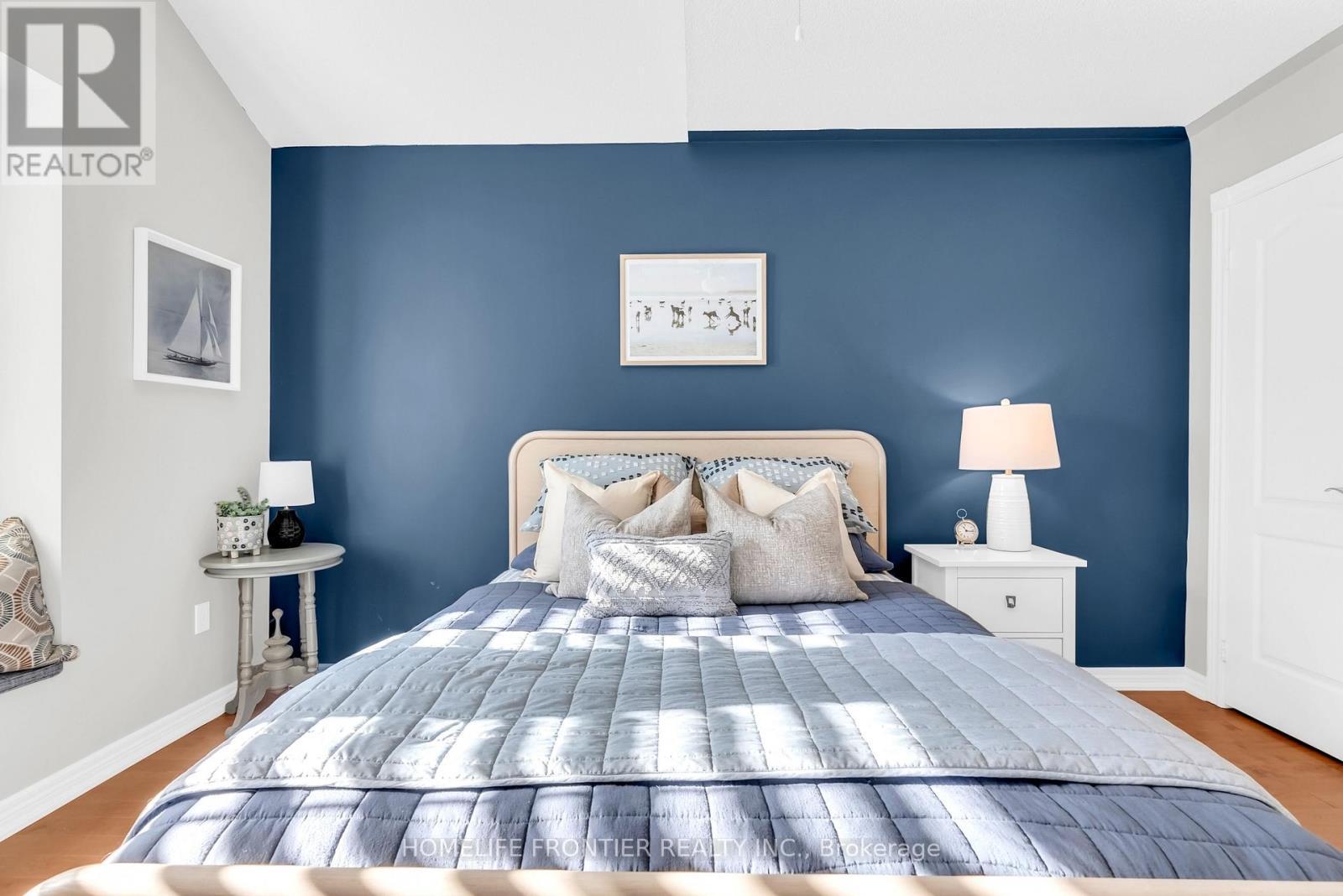 73 Kenilworth Crescent, Whitby, ON - Indoor Photo Showing Bedroom