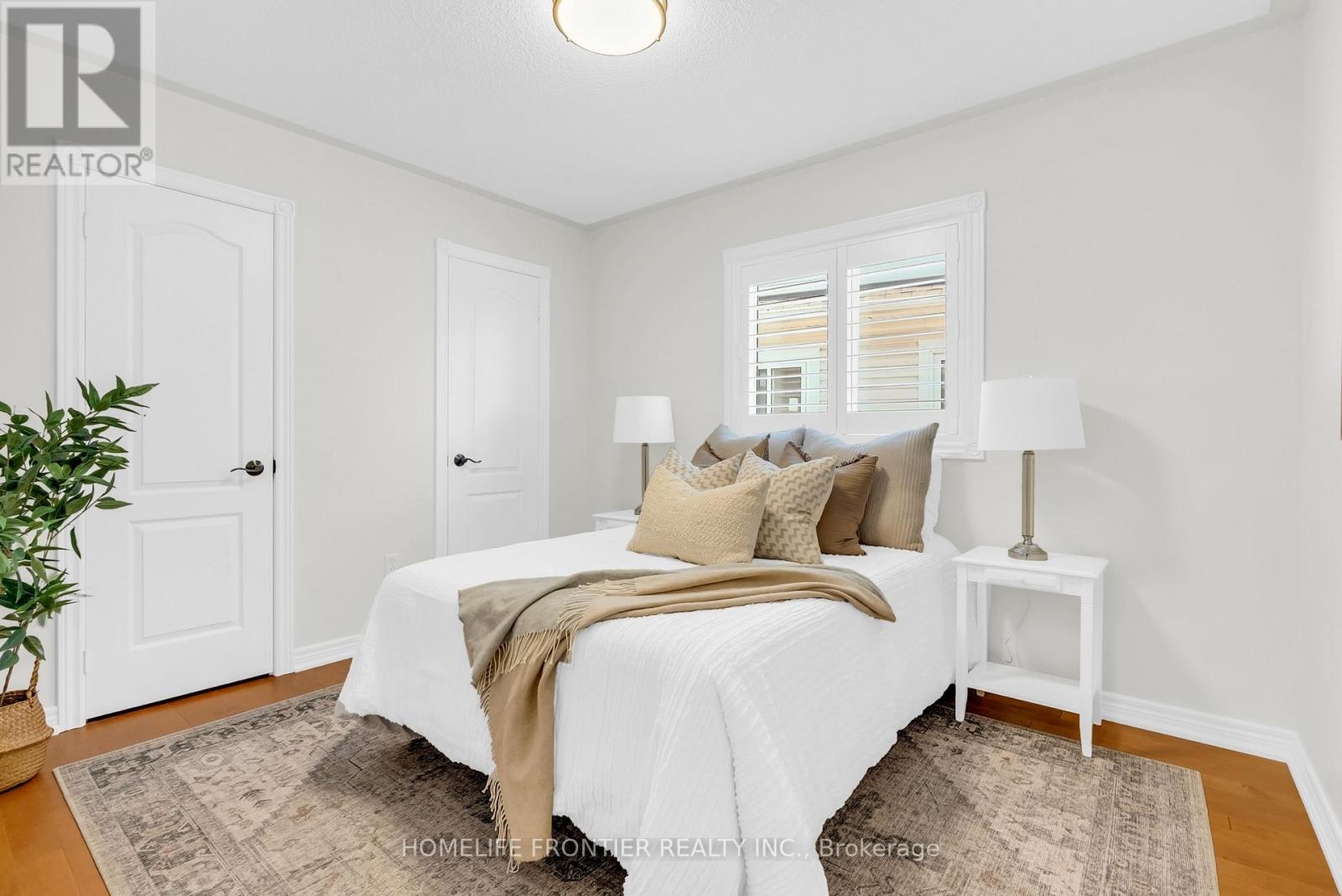 73 Kenilworth Crescent, Whitby, ON - Indoor Photo Showing Bedroom