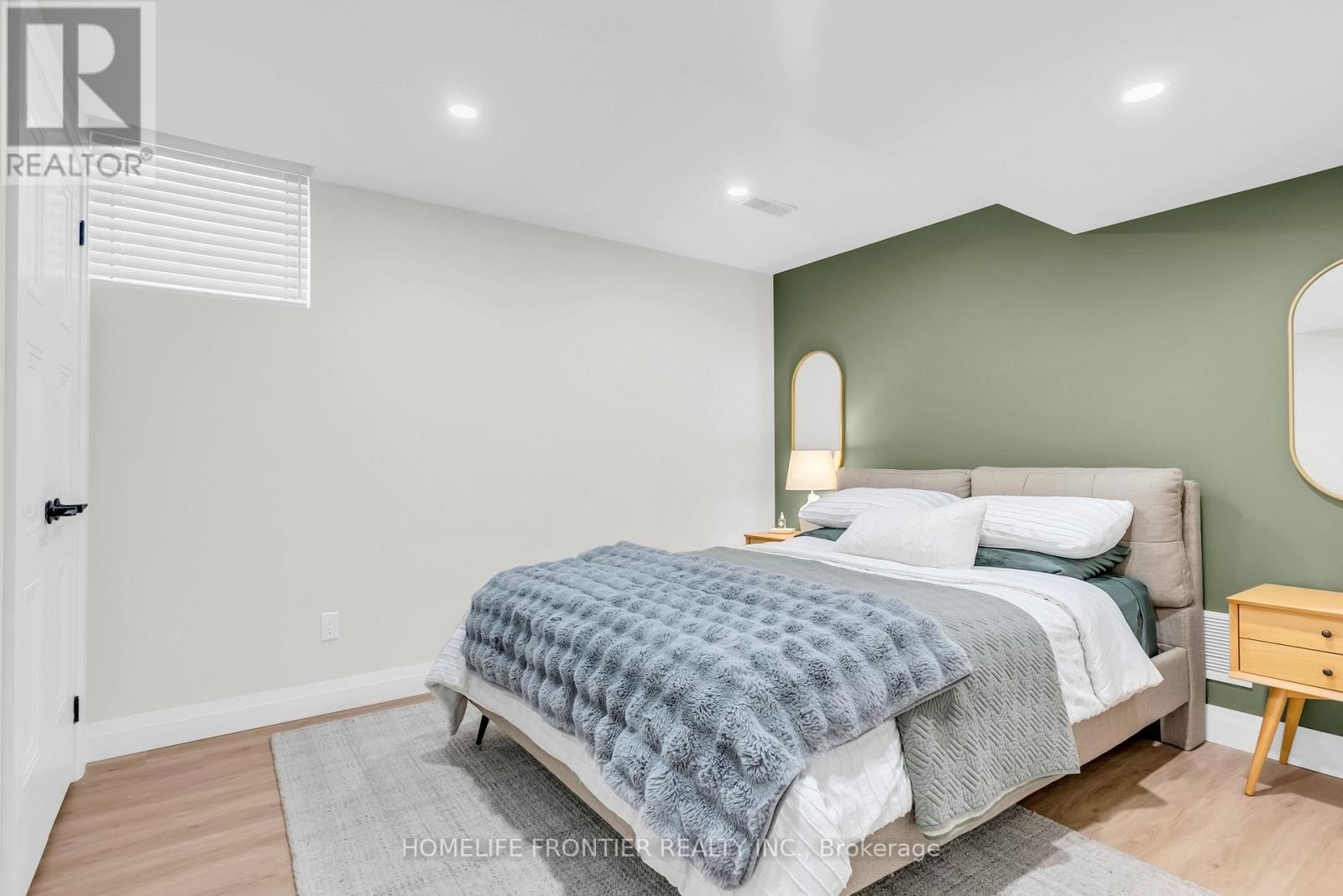 73 Kenilworth Crescent, Whitby, ON - Indoor Photo Showing Bedroom