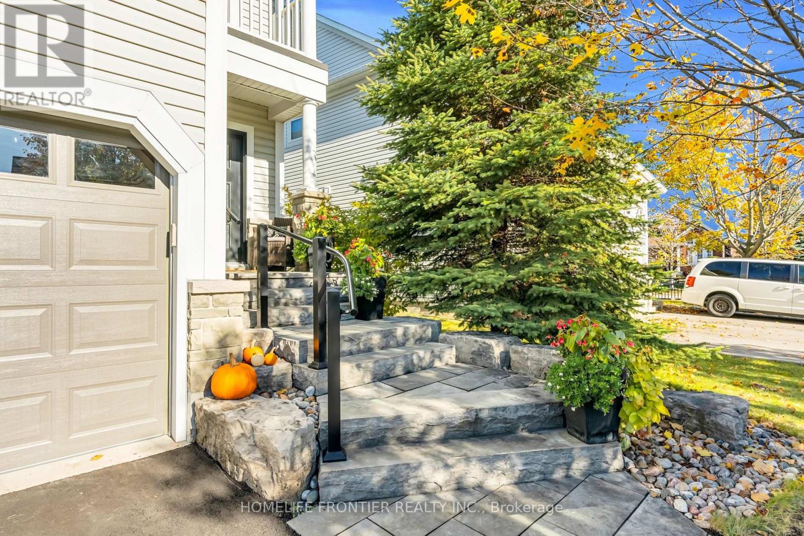 73 Kenilworth Crescent, Whitby, ON - Outdoor