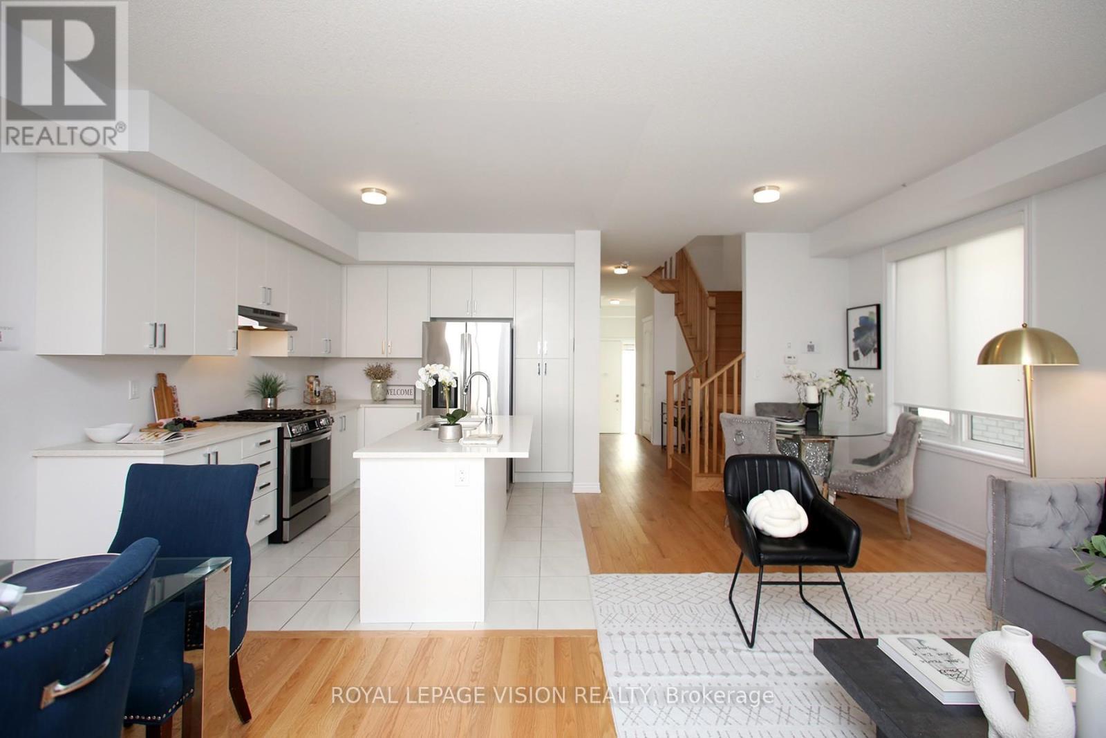 21 Sorbara Way, Whitby, ON - Indoor