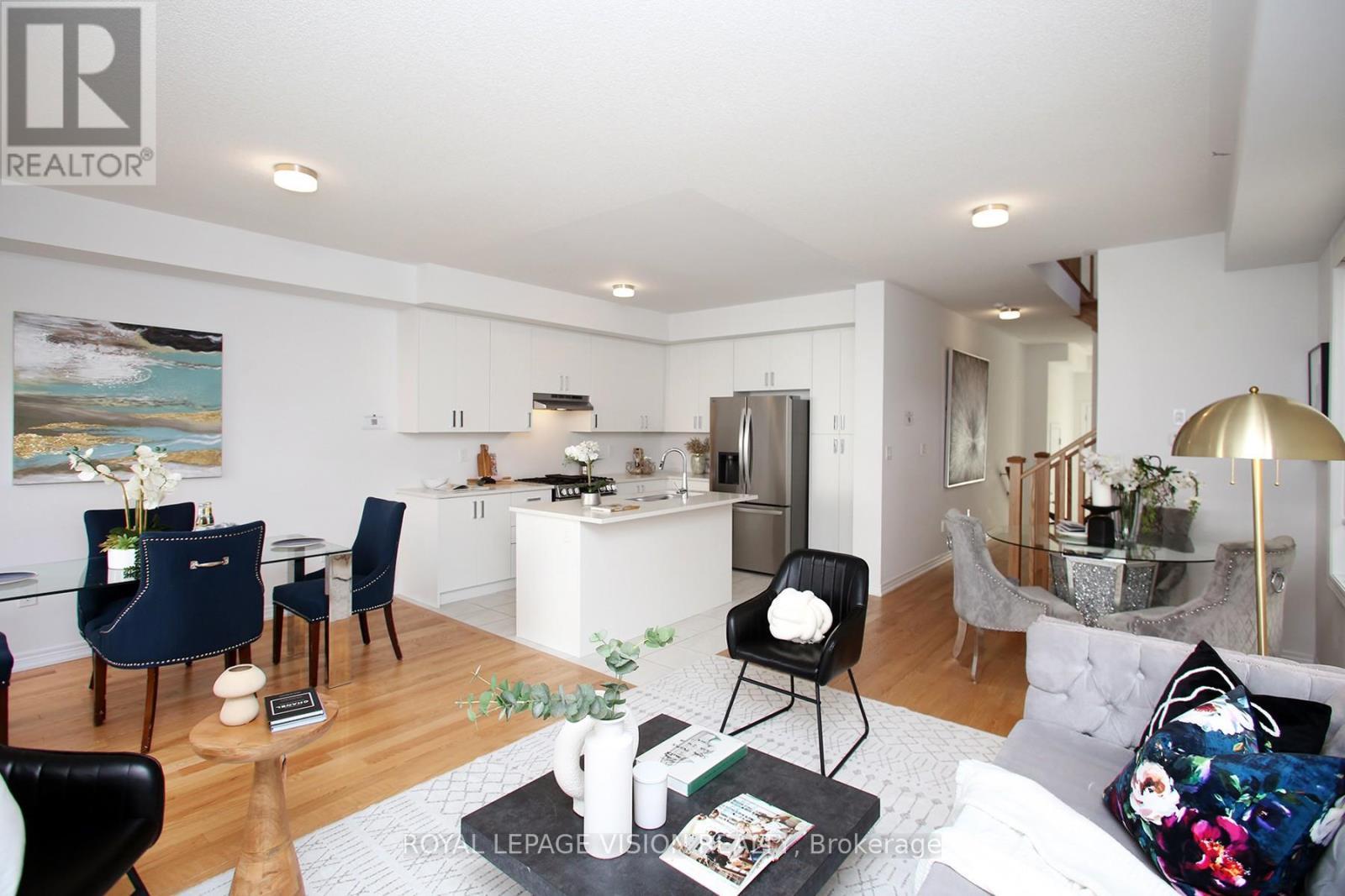 21 Sorbara Way, Whitby, ON - Indoor