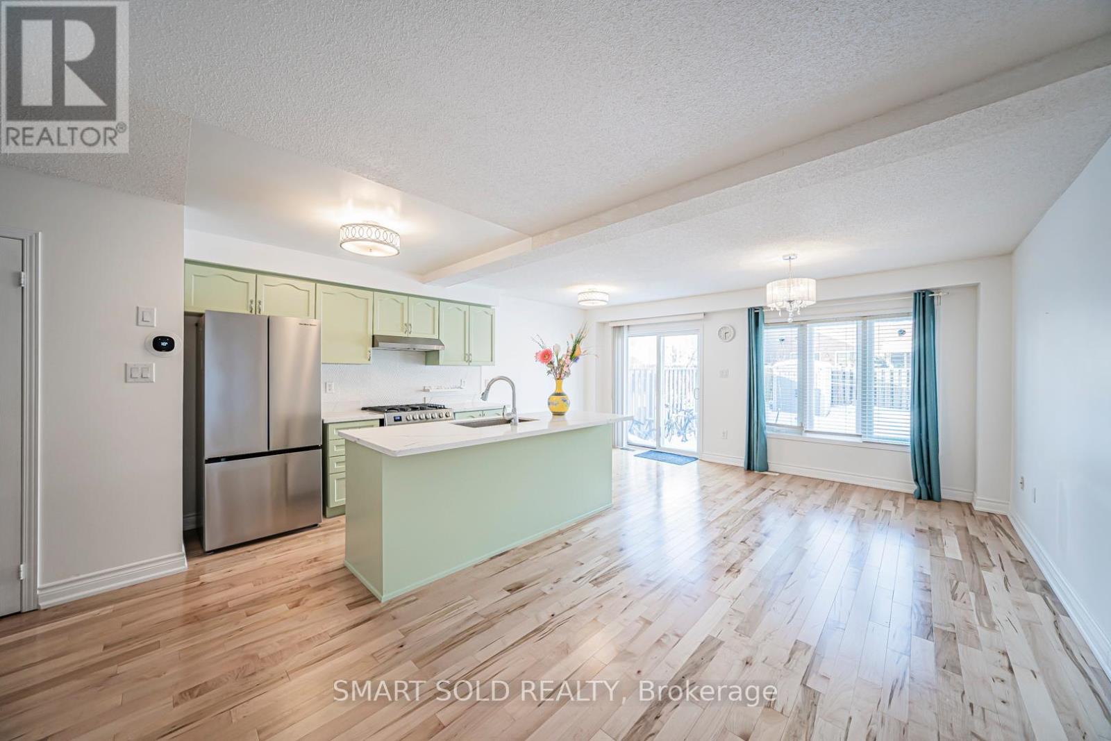 28 Tara Crescent, Markham, ON - Indoor Photo Showing Kitchen