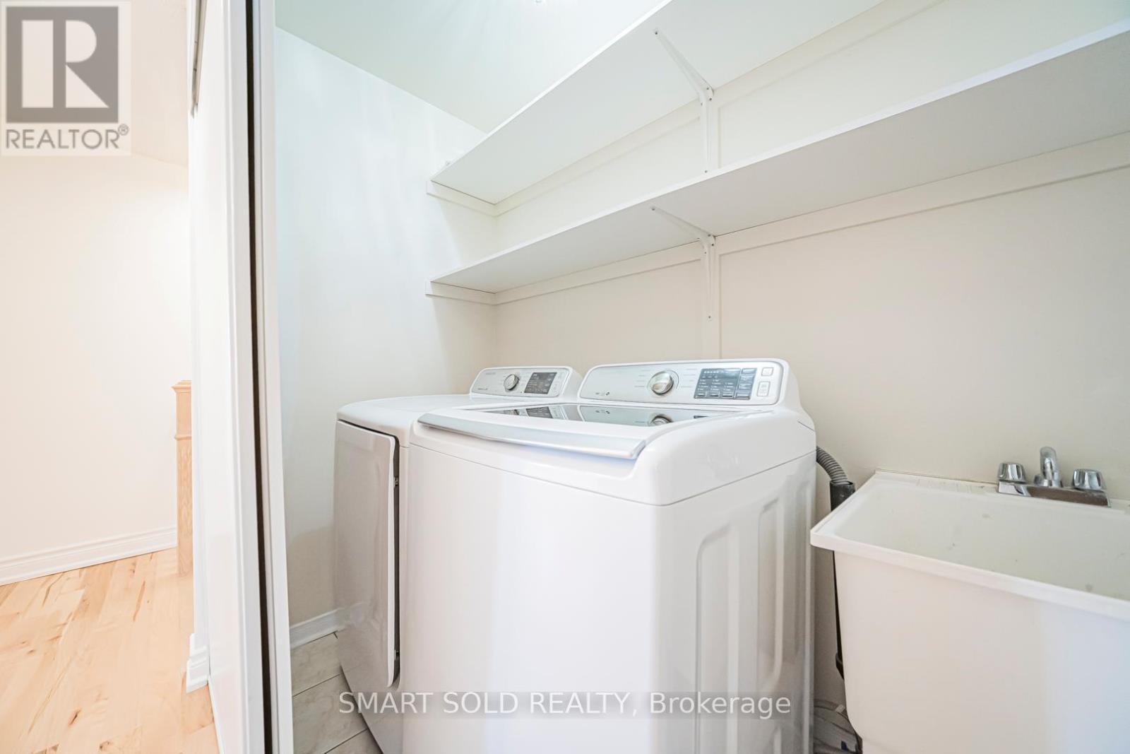 28 Tara Crescent, Markham, ON - Indoor Photo Showing Laundry Room