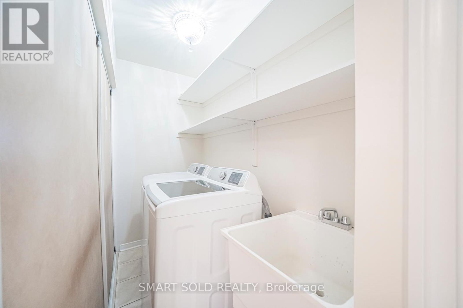 28 Tara Crescent, Markham, ON - Indoor Photo Showing Laundry Room