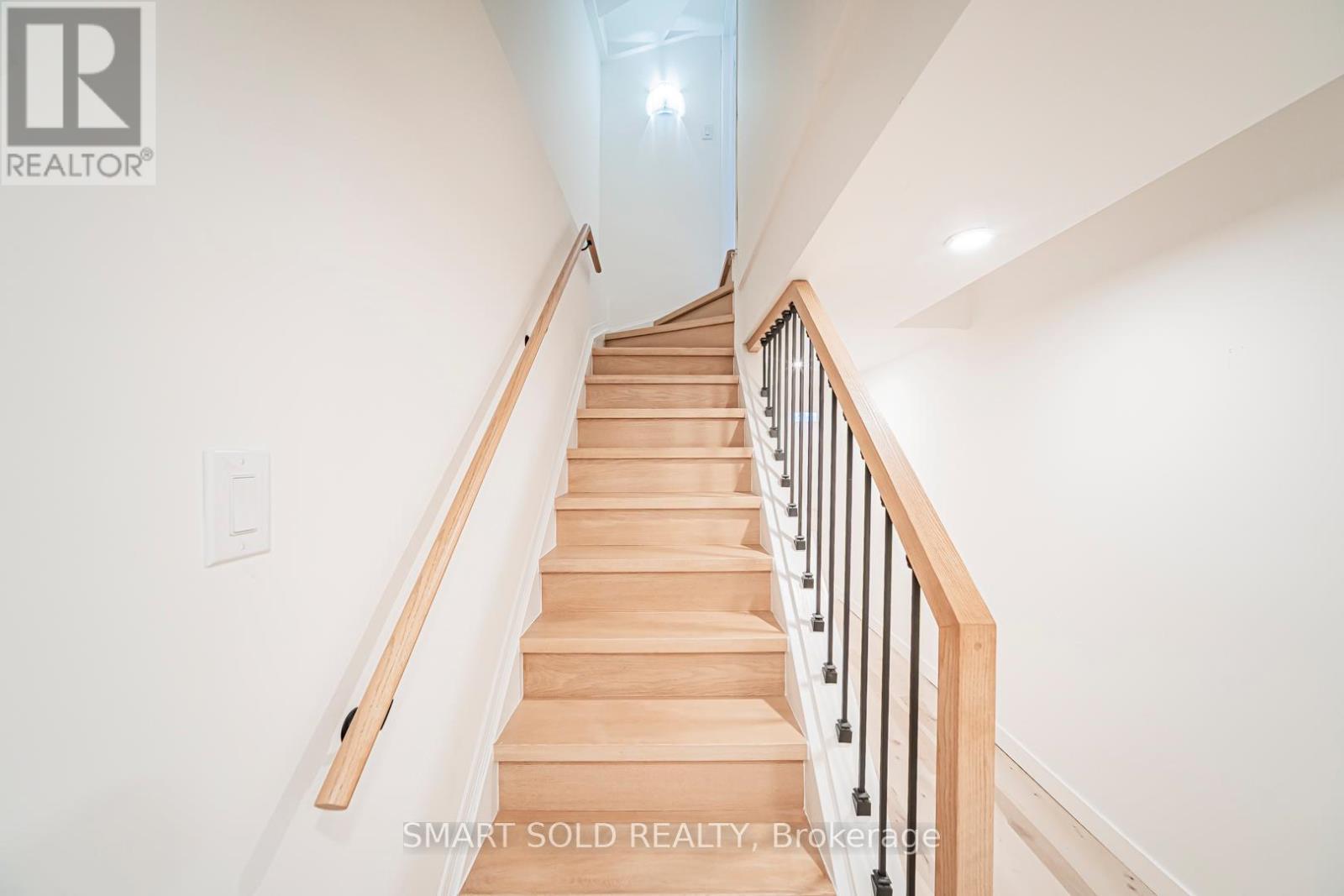 28 Tara Crescent, Markham, ON - Indoor Photo Showing Other Room