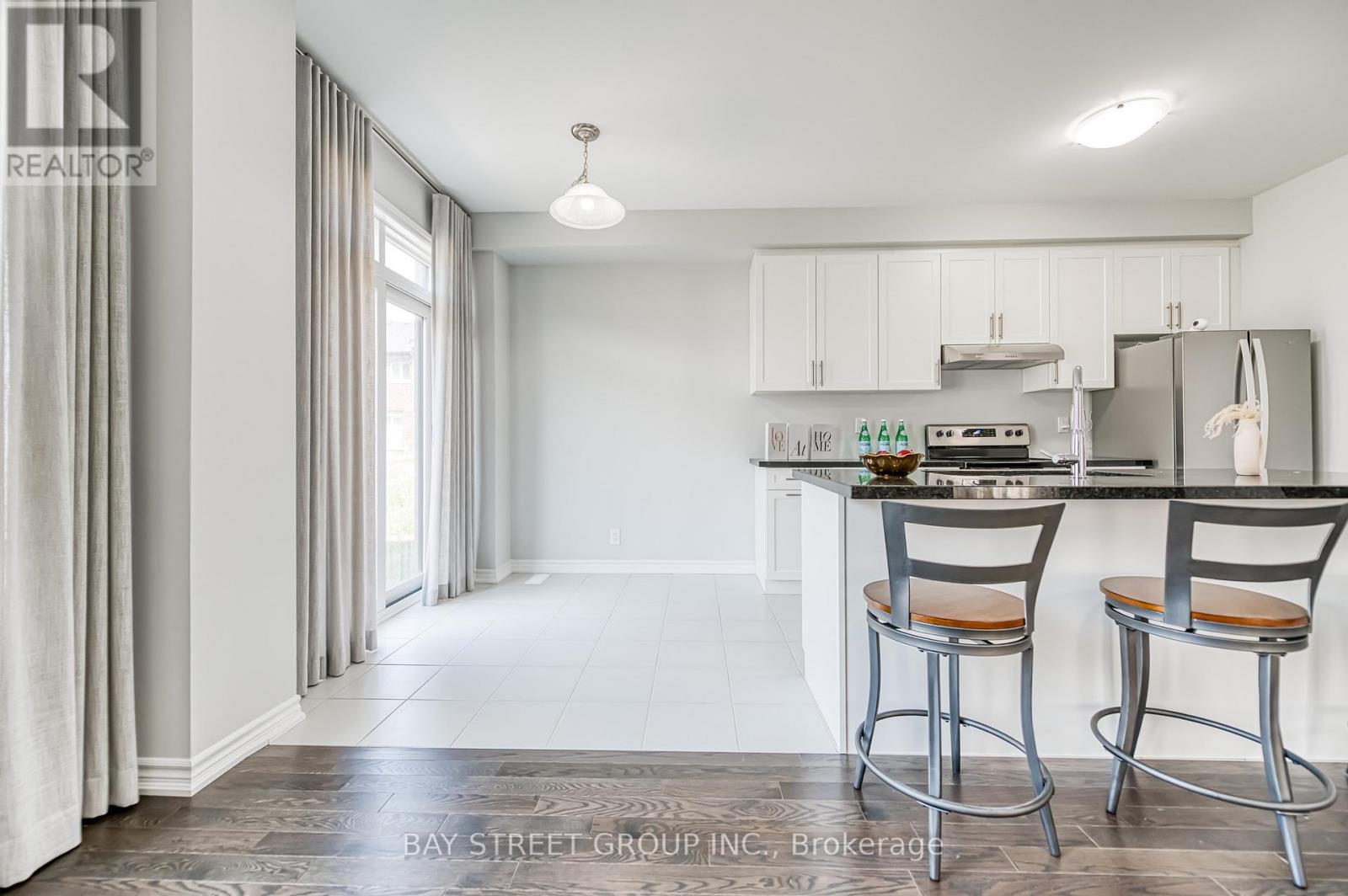 32 Jessica Antonella Street, Markham, ON - Indoor Photo Showing Kitchen With Stainless Steel Kitchen