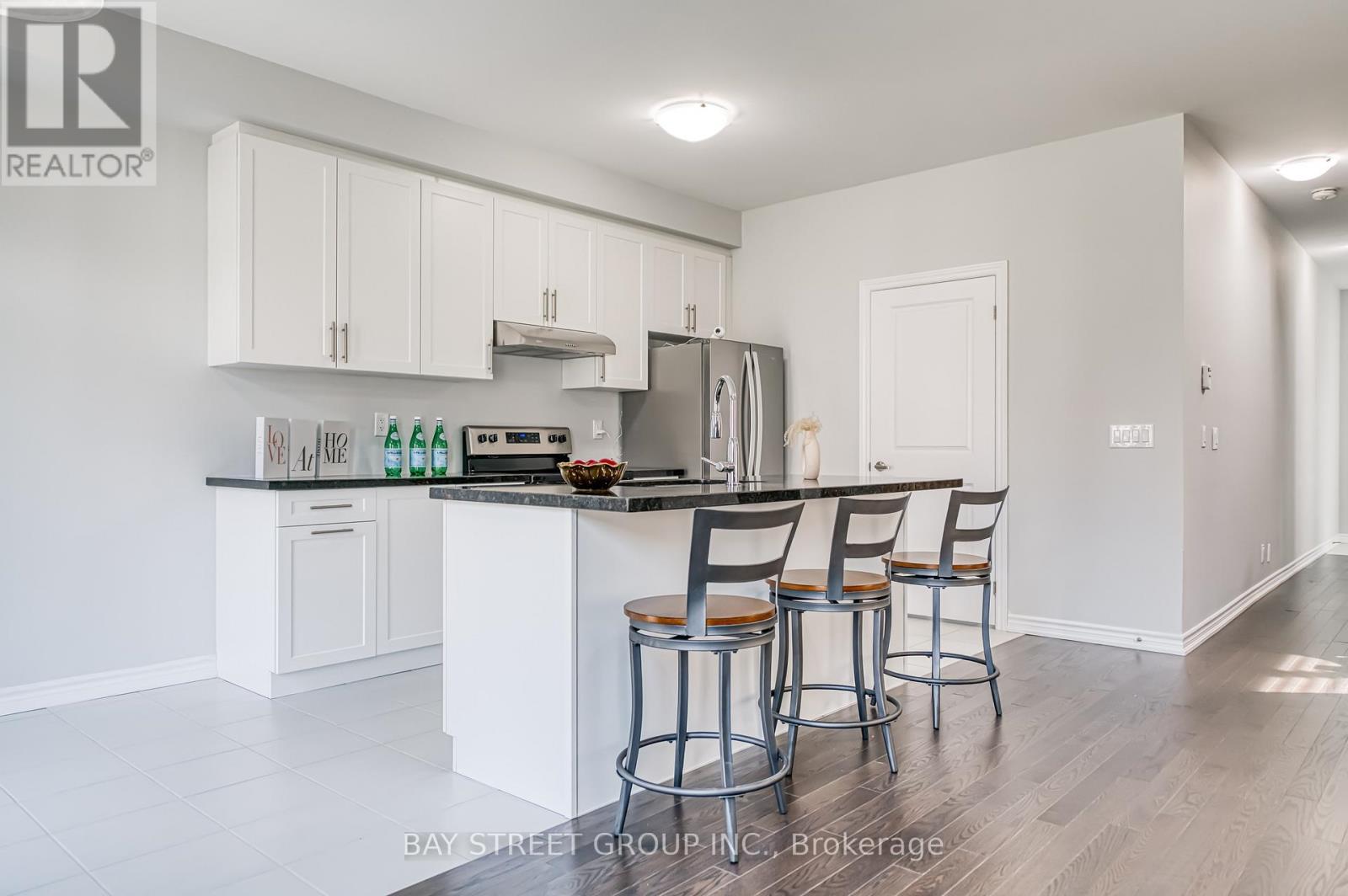 32 Jessica Antonella Street, Markham, ON - Indoor Photo Showing Kitchen With Stainless Steel Kitchen