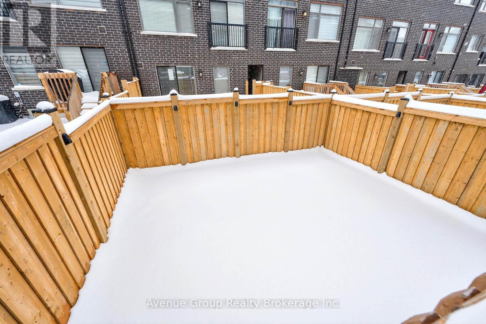 919 Isaac Phillips Way, Newmarket, ON - Outdoor