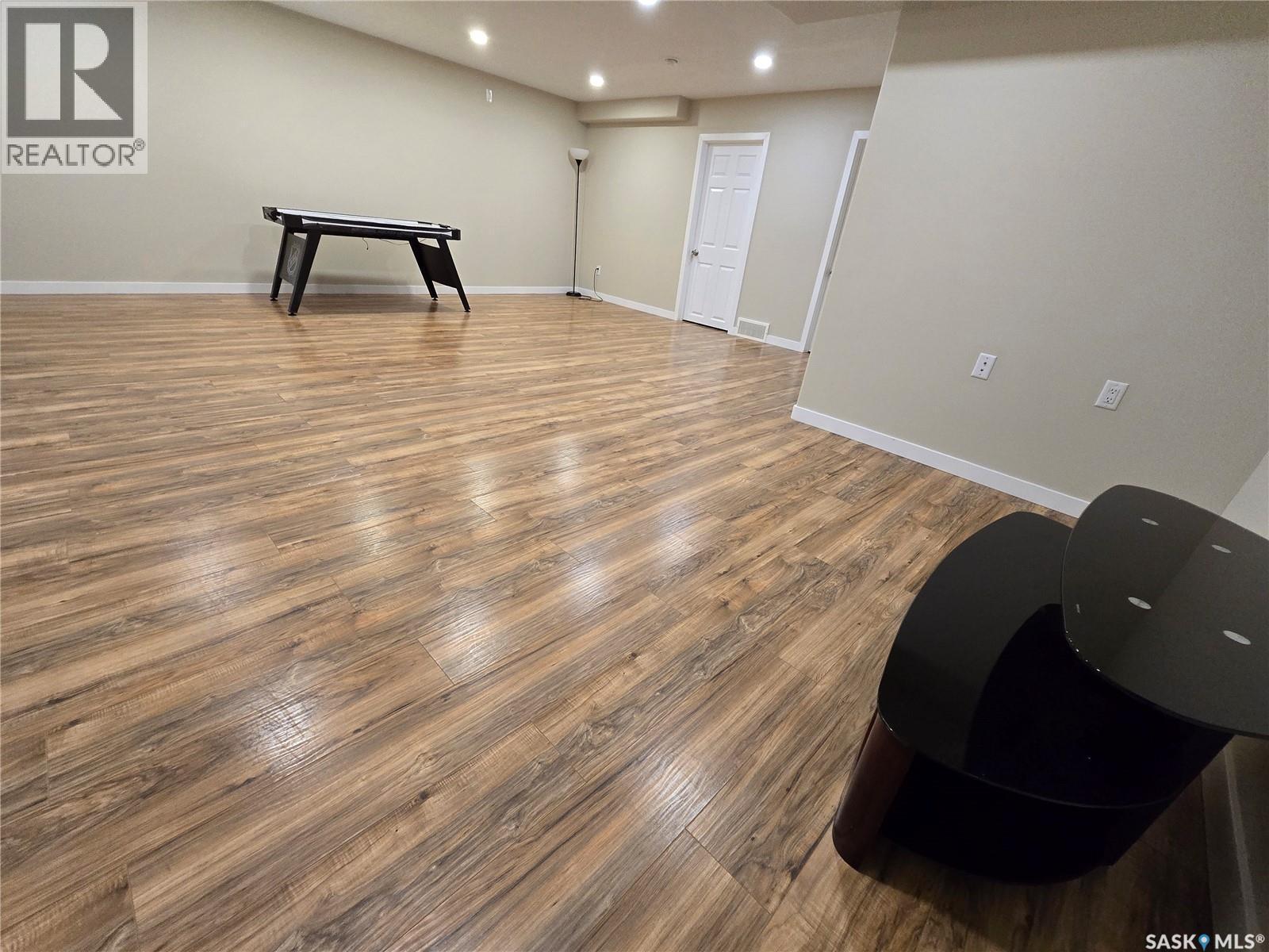 127 315 Dickson Crescent, Saskatoon, SK - Indoor