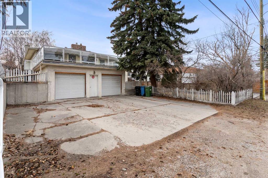 1738 Suffolk Street Sw, Calgary, AB - Outdoor